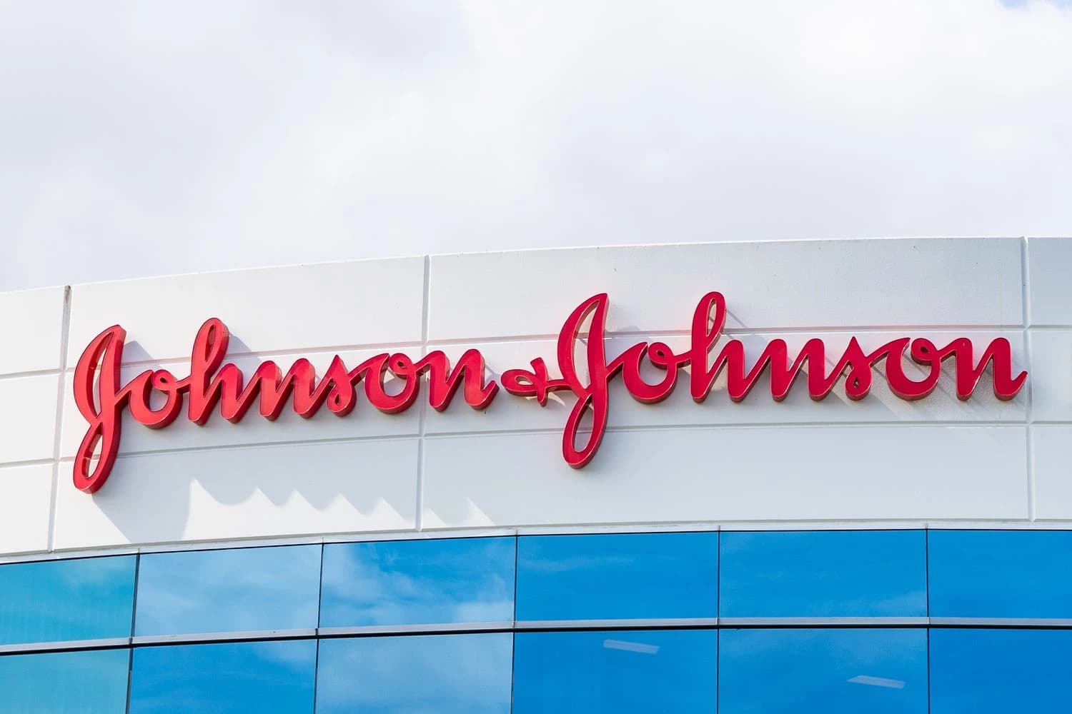 J&J Battles $150M Verdict Over Alleged HIV Meds Marketing Breach