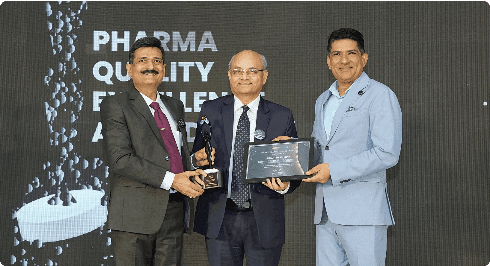 Mr. Ranjit Barshikar - Premio Farmacéutico a la Trayectoria Mr. Ranjit Barshikar - Premio Farmacéutico a la Trayectoria